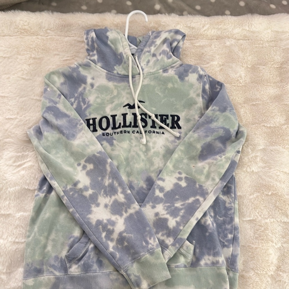 tie dye hoodie